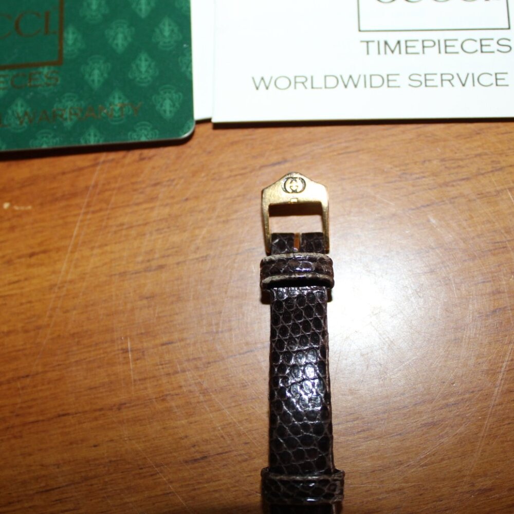 Women's Gucci Watch 6000L In great Shape - Picture 5 of 16